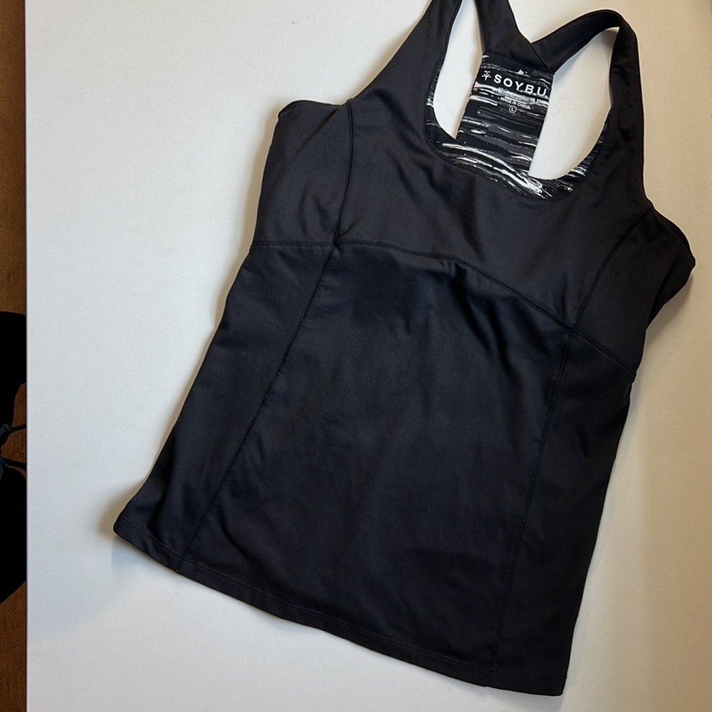 SOYBU Athletic Top Black  With a accent stripe down the back Size L